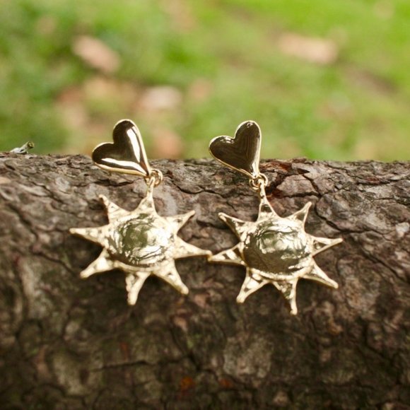 New Anthropologie Gold Heart Sun Drop Earrings - Picture 3 of 9